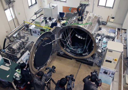 日本建成世界上第一个面向超小型卫星的环境试验中心