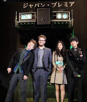 青蜂侠日本上映，周杰伦大抢风头