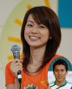 日本足球队背后的女人们 日本通 日本足球队背后的女人们 日本通