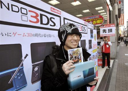 任天堂新一代立体裸眼游戏机3DS发售