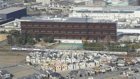 明治制菓在大阪搭建巨大巧克力广告牌