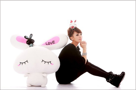 阿兰为日本“LOVE兔”进入中国造势