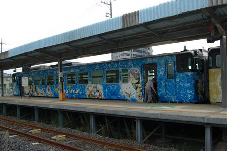 JR西日本推出“妖怪列车” 大受欢迎