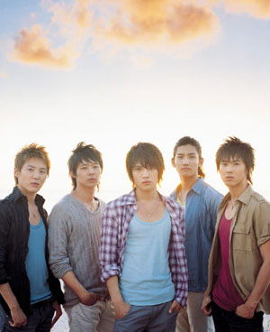 韩国人气团体5月日本慈善演唱会 东方神起、2PM齐献力