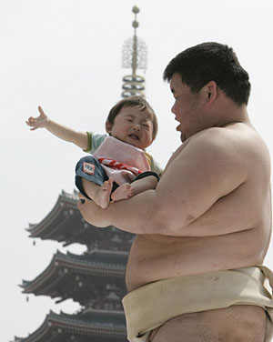 日本奇特民俗——“婴儿啼哭大赛”