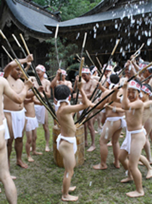 打麦饼祭 800多年口耳相传的日本民俗