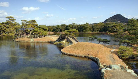 中日合璧的庭院 养翠园