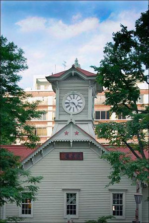 不断的历史钟声——札幌钟楼