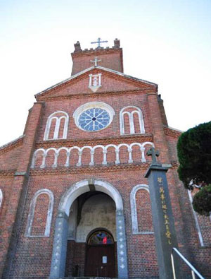 红砖罗马市教堂 黑岛天主教堂