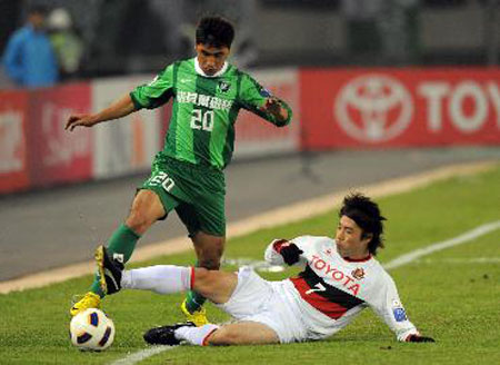 亚冠联赛 日本名古屋鲸八队爆冷败绿城