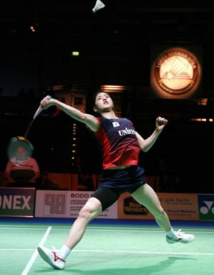 世界羽联黄金大奖赛女单决赛 中国刘鑫战胜日本栗原文音