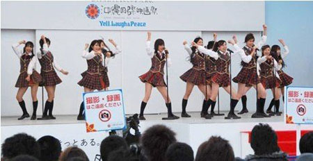 AKB48参与冲绳国际电影节 为日本大地震义演献爱心