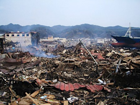 【东日本地震】气仙沼市几乎被完全摧毁
