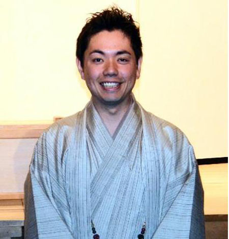 日本落语家桂春蝶将每月召开落语会