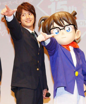 忽那汐里与沟端淳平携手亮相《名侦探柯南》试映会
