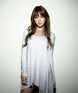 人气模特藤井莉娜转型 以歌手身份6月出道