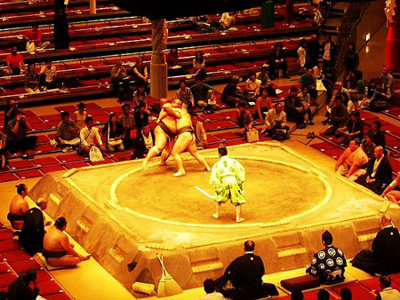 去东京都两国国技馆 体验日本相扑魅力