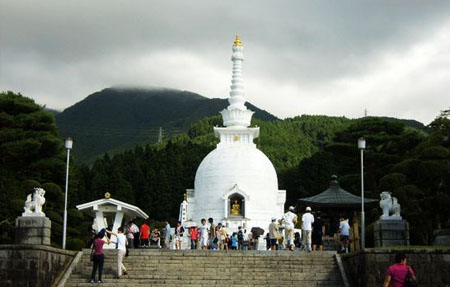 多面的长崎平和公园