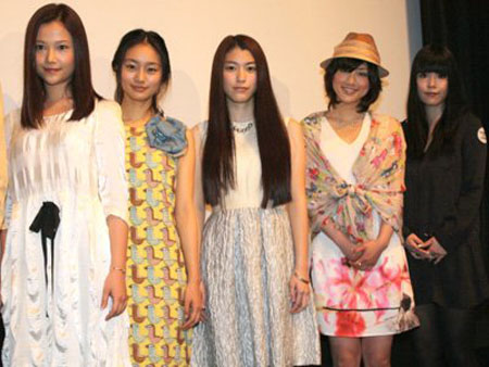 《少女们的罗针盘》上映 森田彩华荧幕初吻献给成海璃子