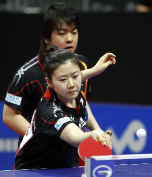 乒乓球世锦赛 日本3组混双组合预赛告捷
