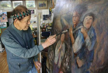 日本80岁高龄画家为地震作画