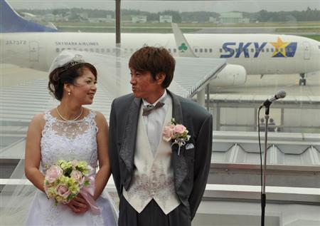 新生活起飞 茨城机场首次承办婚礼