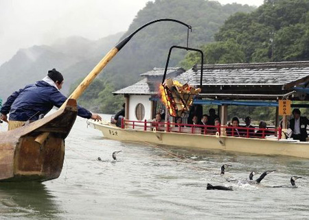 日本木曾川举办“木曾川鹈饲节”