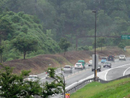 日本将于近日终止实施地方高速道路免费通行政策