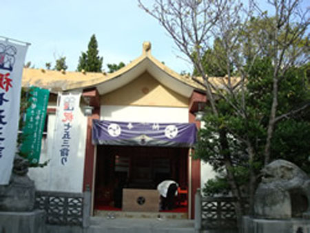 那霸繁多川琉球八大神社之一 ——识名宫