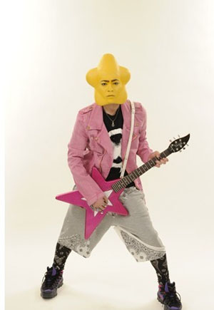 小栗旬、山田孝之加盟《荒川爆笑团》 逼真定妆照公开