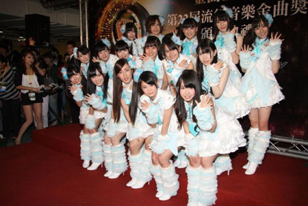 AKB48抵台参加金曲奖典礼 献唱《来自樱花的祝福》