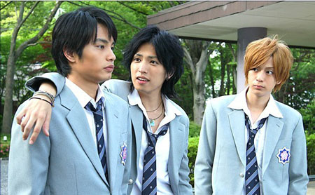 《花样少年少女2》官网更新剧照 校服展现青春活力