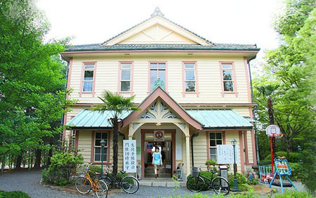 《花样少年少女2》官网更新剧照 校服展现青春活力