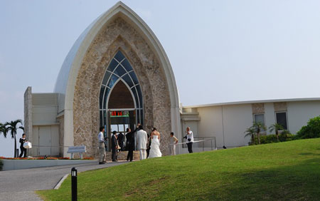 日本南端的浪漫 冲绳岛上的Alivila Glory Church