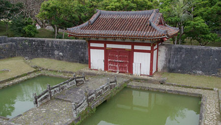 冲绳历史的见证  那霸市的圆觉寺