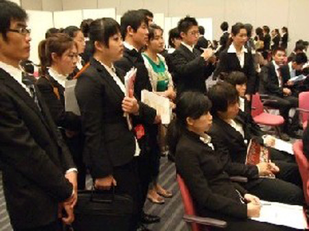 近年来在日中国留学生倍受日本企业青睐