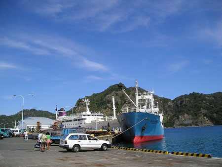 小笠原群岛岛内交通