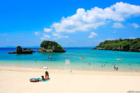 琉球群岛伊计岛 细白丰厚的海滩