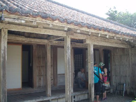 唯一残留的士族宅邸---宫良殿