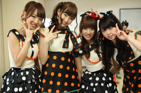 和日本最红组合AKB48学搭配 打造超萌夏日少女装——糖果色