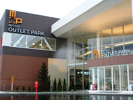 北海道最大的奥特莱斯商城札幌北广岛三井Outlet Park