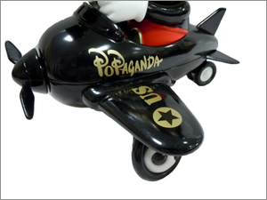 波普艺术家Ron English设计的潮流玩具将由日本玩具店独家销售