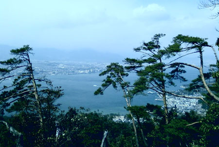中国旅游界人士受邀访问日本濑户内海考察当地旅游情况