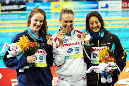 世游赛女子50米仰泳 俄罗斯名将祖耶娃夺冠日本摘银