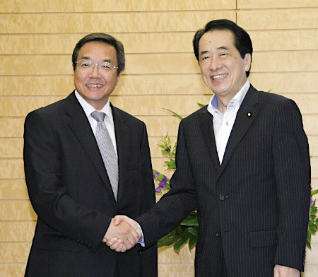日本首相菅直人接见下届国际海事组织秘书长关水康司