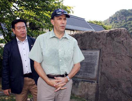 驻日美国大使罗斯访问山寺 用行动宣传日本安全