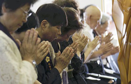 宫城县普誓寺举行遇难者追悼法会并为灾区祈福