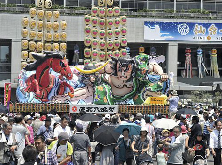 为灾区祈福 东北六魂祭正式在仙台市开幕