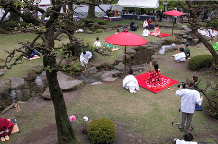 日本曲水宴：从文人雅会到“诗歌文化节”