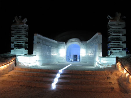 亚洲唯一一座冰做的教堂---北海道冰之教堂